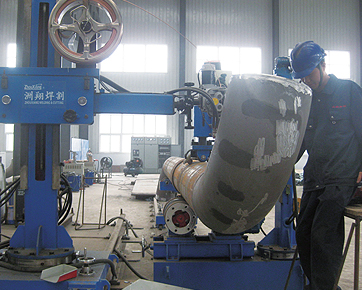 管件自動焊接裝備