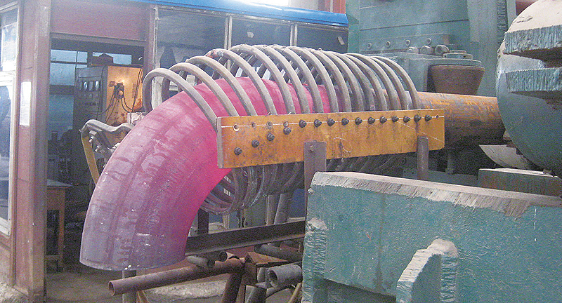 600t彎頭液壓推制機